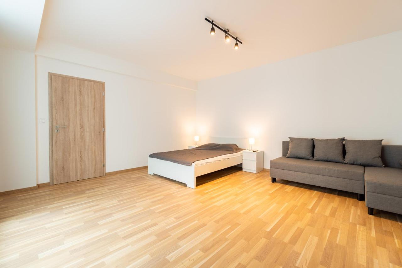 Brand New Two Room Apartment #64 In Elite Rezidence With Free Secure Parking Prag Eksteriør billede