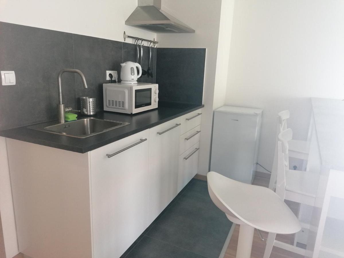Brand New Two Room Apartment #64 In Elite Rezidence With Free Secure Parking Prag Eksteriør billede