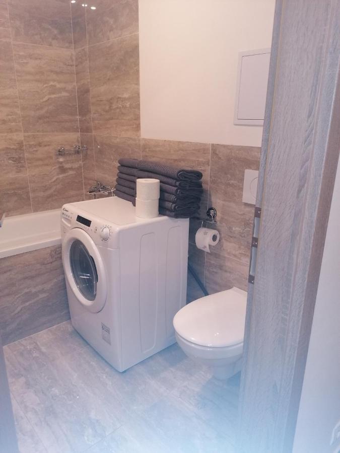 Brand New Two Room Apartment #64 In Elite Rezidence With Free Secure Parking Prag Eksteriør billede